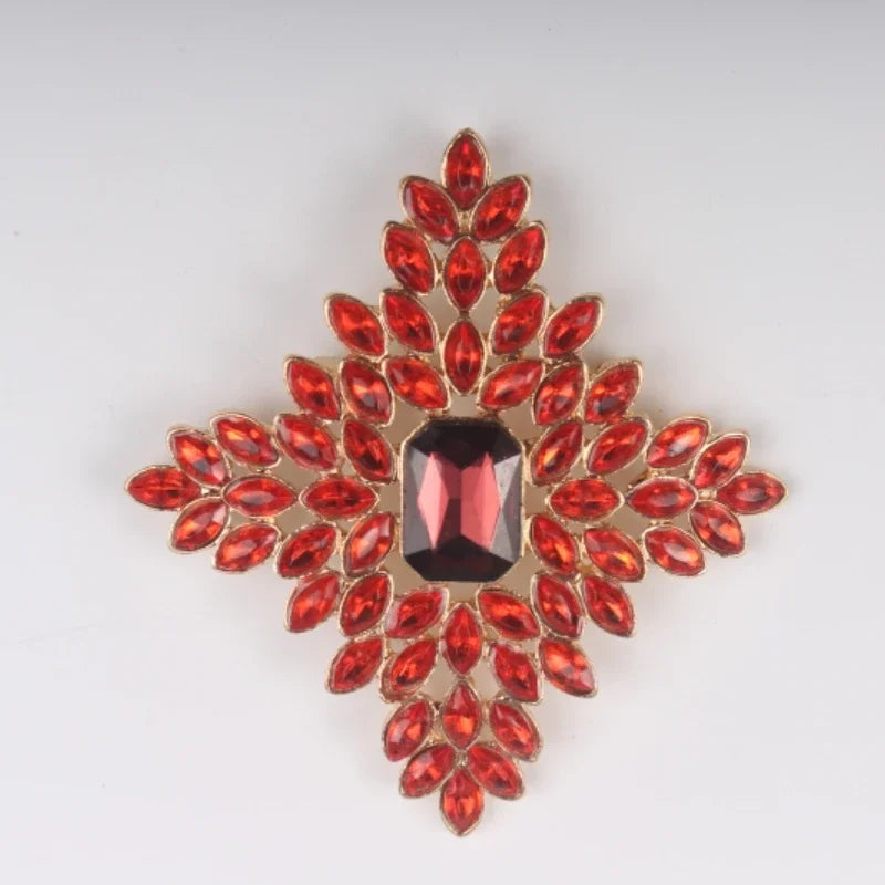 Medieval Minimalist Atmospheric Rhinestone Brooch Full Of Diamonds Elegant Retro Luxury Badge Men/Women's Clothing Accessories