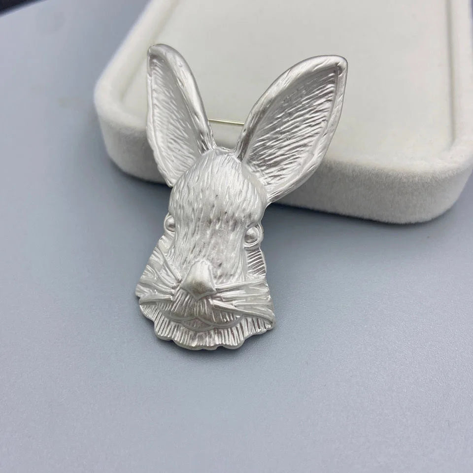 Retro Alloy Rabbit Brooch Pins Female Ins Trendy Party Coller Cute Sweater Brooches Accessories