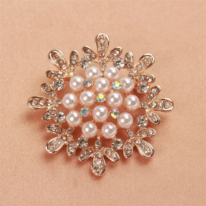 Women's Simple Rhinestone Pearl Clip Hollow Brooch Metal Flower Accessories