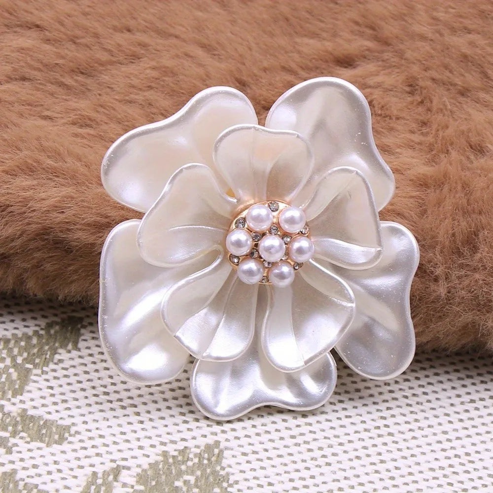Freshwater Shell Corsage European and American Micro-pearl Anti-glare Dual-purpose Brooch Women's Clothing Accessories