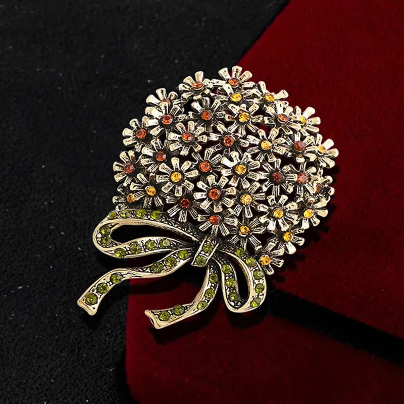 Retro Color Rhinestone Bow  Brooch Alloy  Personality Fashion Pin Clothing Accessories