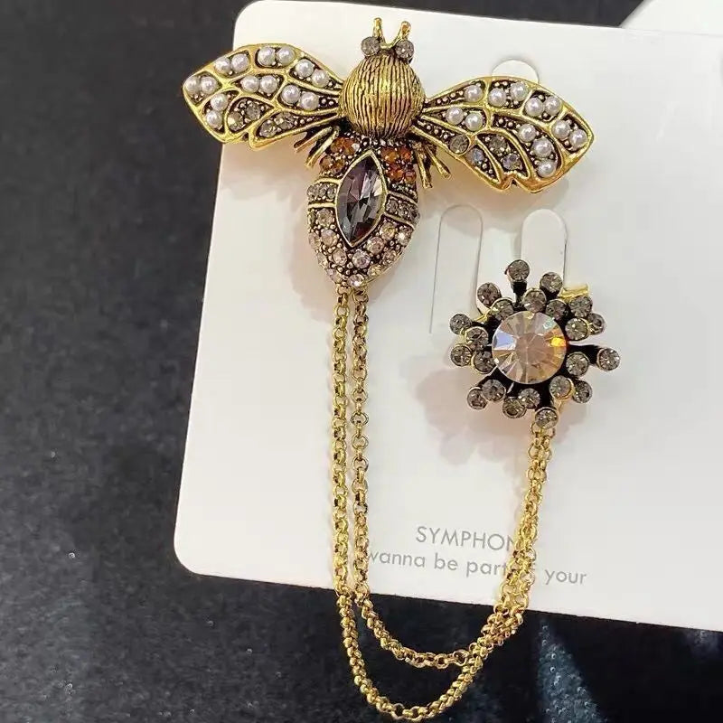 Personalized Retro Imitation Pearl Simple Little Bee Brooch Fashionable Exquisite Insect Emblem Men Women's Clothing Accessories