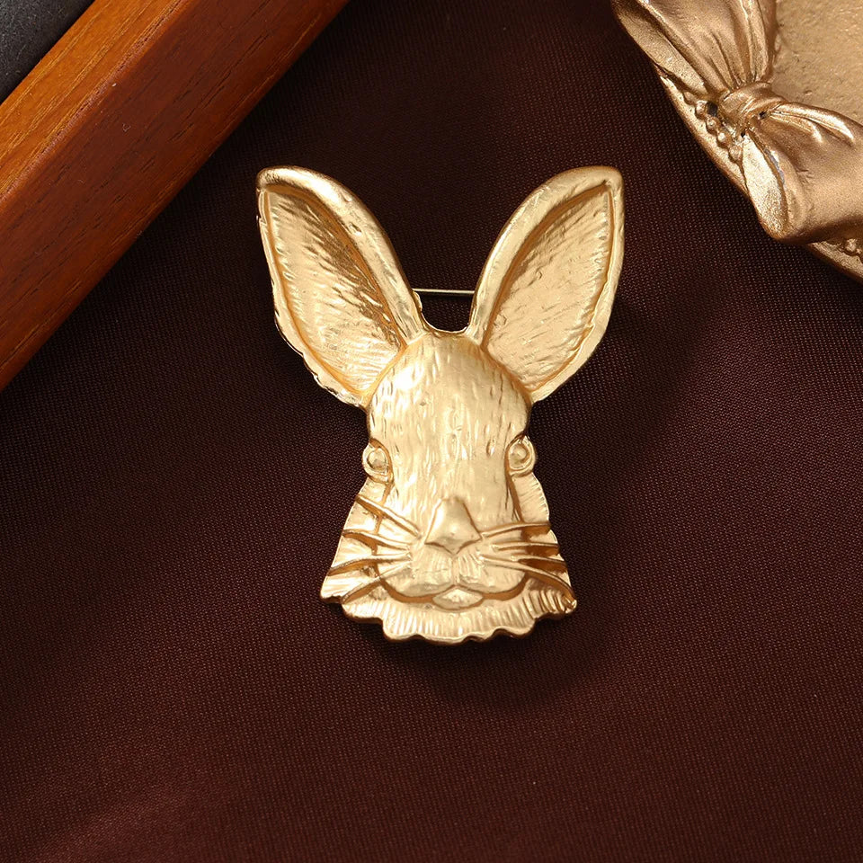 Retro Alloy Rabbit Brooch Pins Female Ins Trendy Party Coller Cute Sweater Brooches Accessories