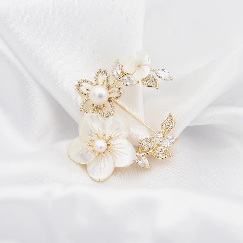 Freshwater Shell Corsage European and American Micro-pearl Anti-glare Dual-purpose Brooch Women's Clothing Accessories