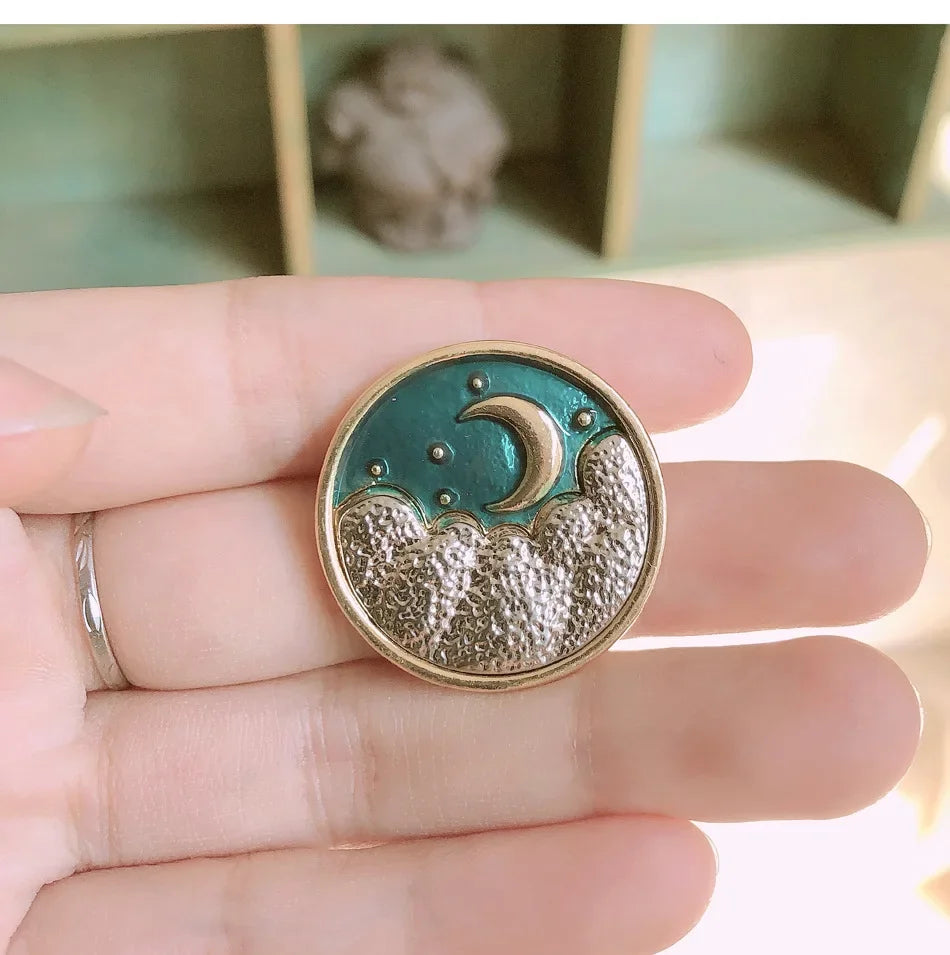 Vintage Enamel Drop Oil Sunflower Geometric Brooch Imitation Pearl Starry Sky Cat Tassel Badge Men/Women's Clothing Accessories