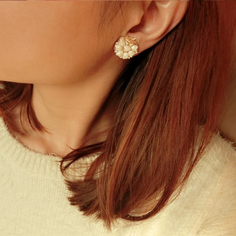 Women Flower Pearl Brooch Party Pin Accessories Gift