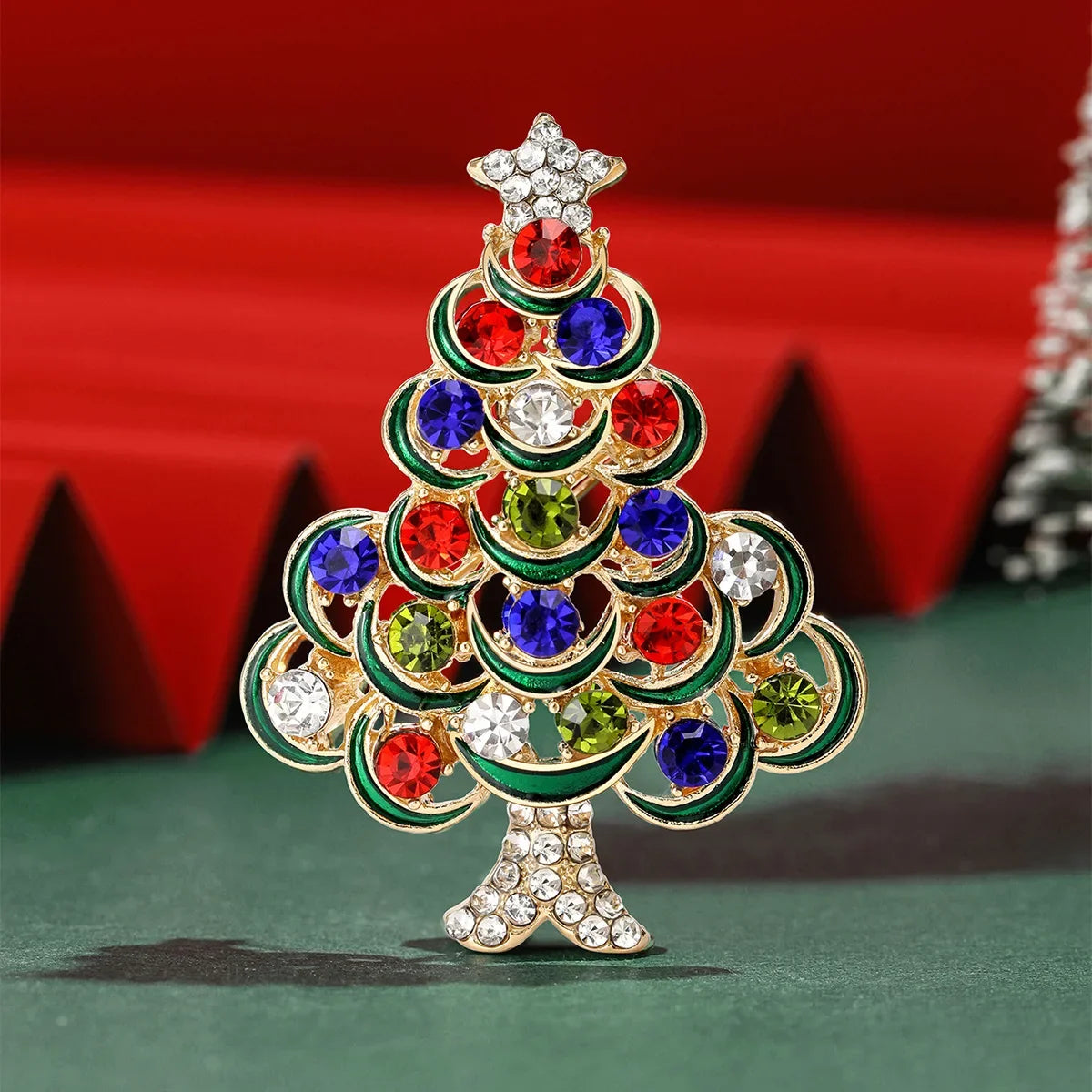 Vintage Fashion Drip Oil Christmas Tree Breast Needle Alloy Water Diamond Plant Emblem Men's And Women's Suit Skirt Accessories
