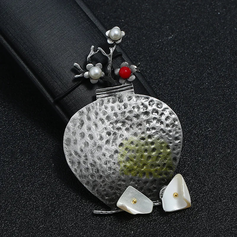 Small National Style Retro vintage Art Brooch Antique Old Tin Pearl Leaf Temperament National Wind Men/Women's Accessories