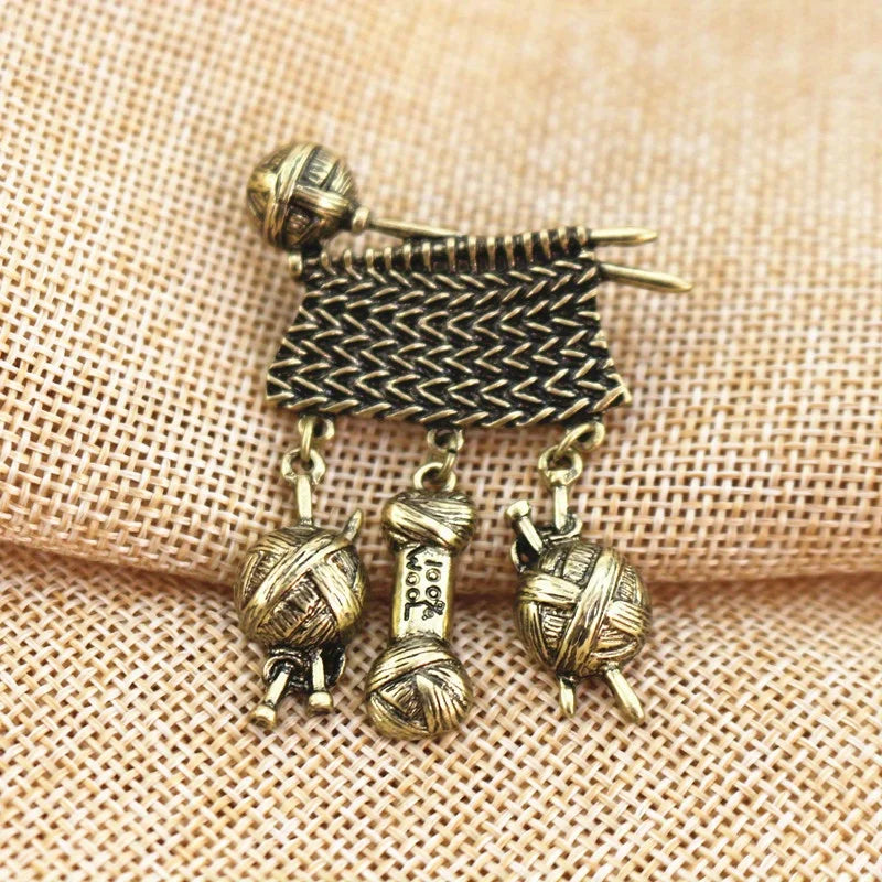 Vintage Sweater Brooch Alloy Ball Of Yarn Tassel Corsage Fashion Simple Coat Accessories