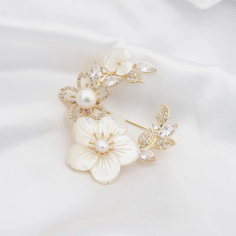 Freshwater Shell Corsage European and American Micro-pearl Anti-glare Dual-purpose Brooch Women's Clothing Accessories