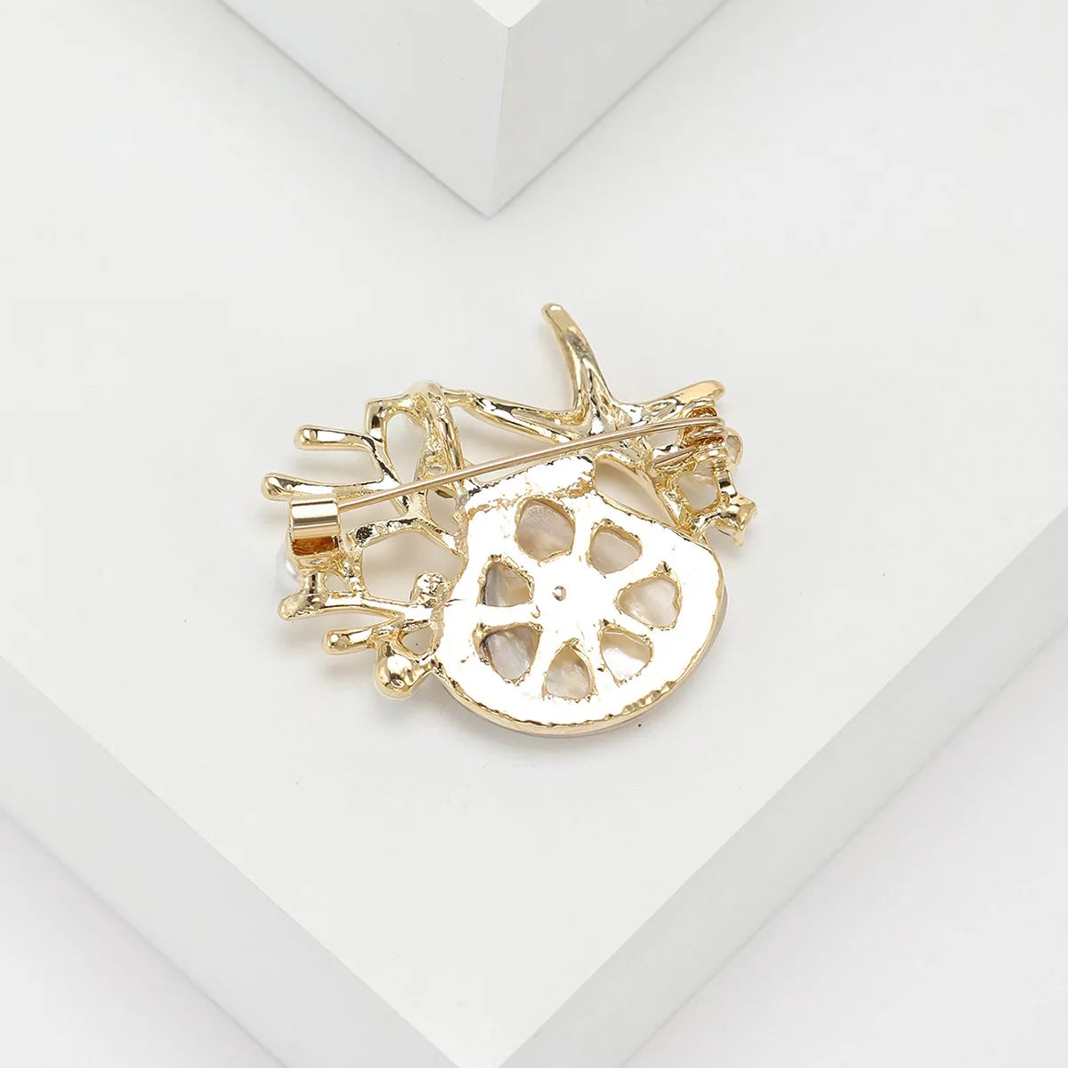 Creative New Precision Abalone, Shell, Scallop, Starfish brooch, Luxury Temperament, Men's and Women's Breastflowers