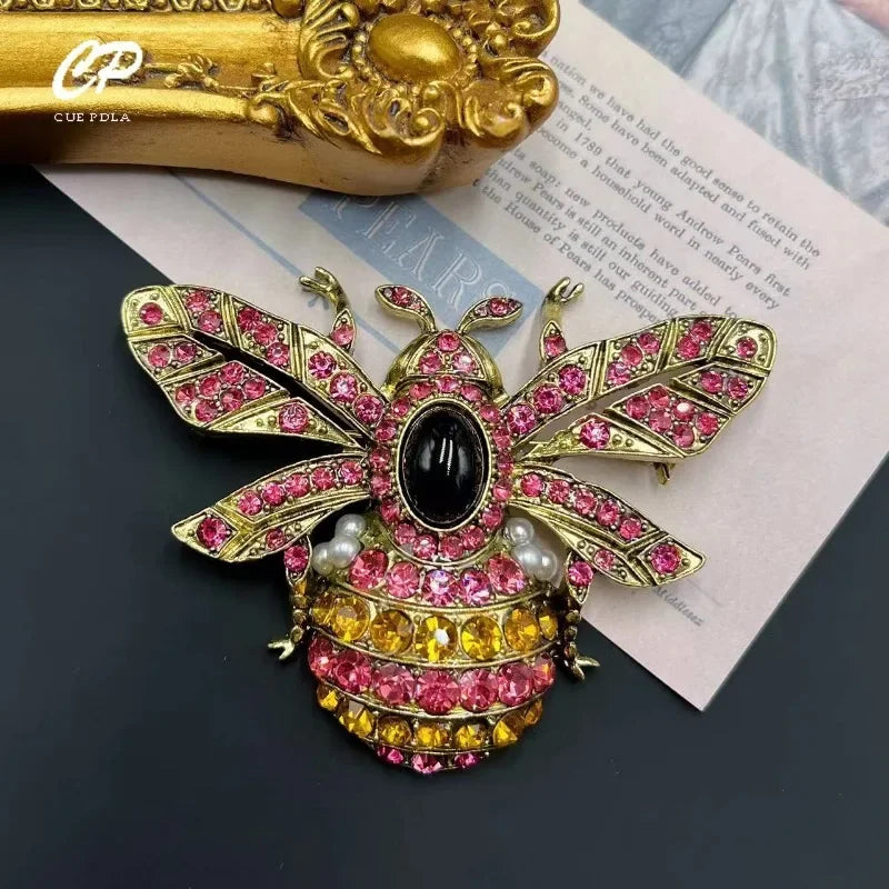 Medieval Vintage Baroque Bee Brooch Classic Retro Cute Insect Emblem Temperament Men Women Gift Clothing Jewelry Accessories Pin