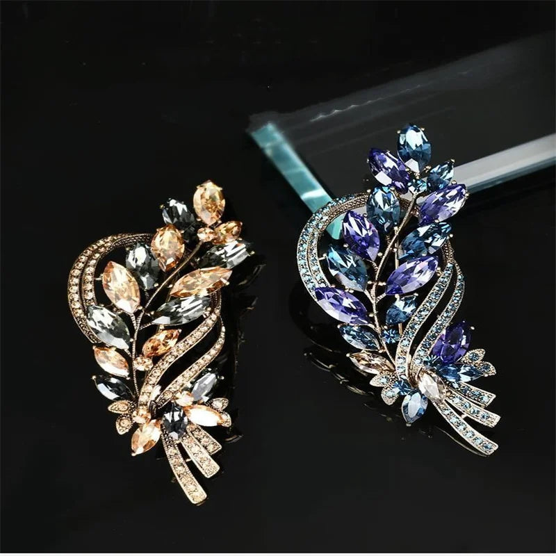 Brooch Ladies High-End Crystal Accessories Retro Atmosphere Suit Corsage Coat Brooch Birthday Gift