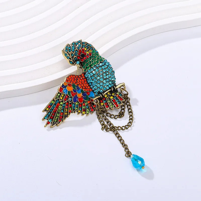 Retro Parrot Pendant Brooch Exaggerated Temperament Personality Water Diamond Bird Animal Emblem Unisex Clothing Accessories