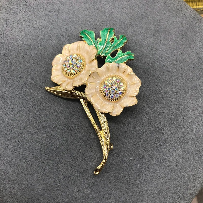 Retro Rural Small Daisy Flower Alloy Brooch Niche Minimalist Fresh Badges Earrings Ear Clips Men/Women's Suits Dress Accessories