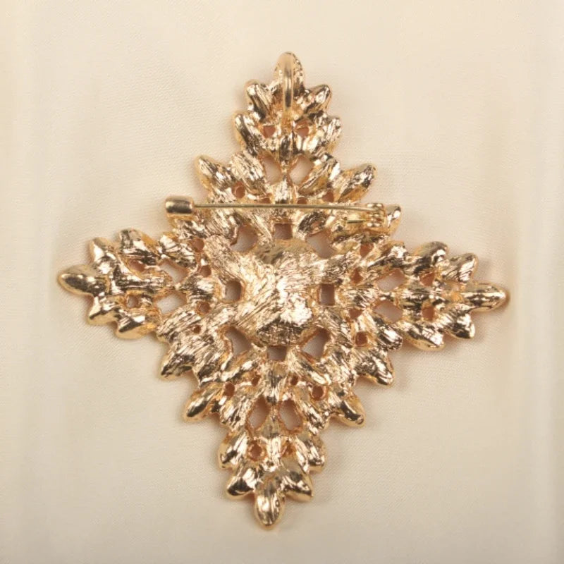 Medieval Minimalist Atmospheric Rhinestone Brooch Full Of Diamonds Elegant Retro Luxury Badge Men/Women's Clothing Accessories