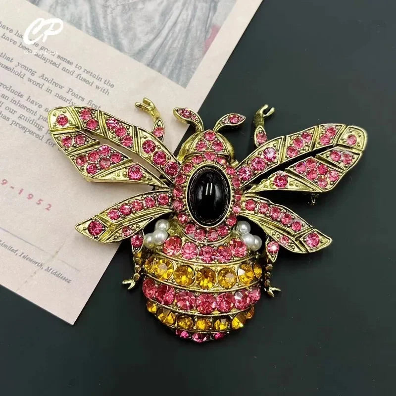 Medieval Vintage Baroque Bee Brooch Classic Retro Cute Insect Emblem Temperament Men Women Gift Clothing Jewelry Accessories Pin