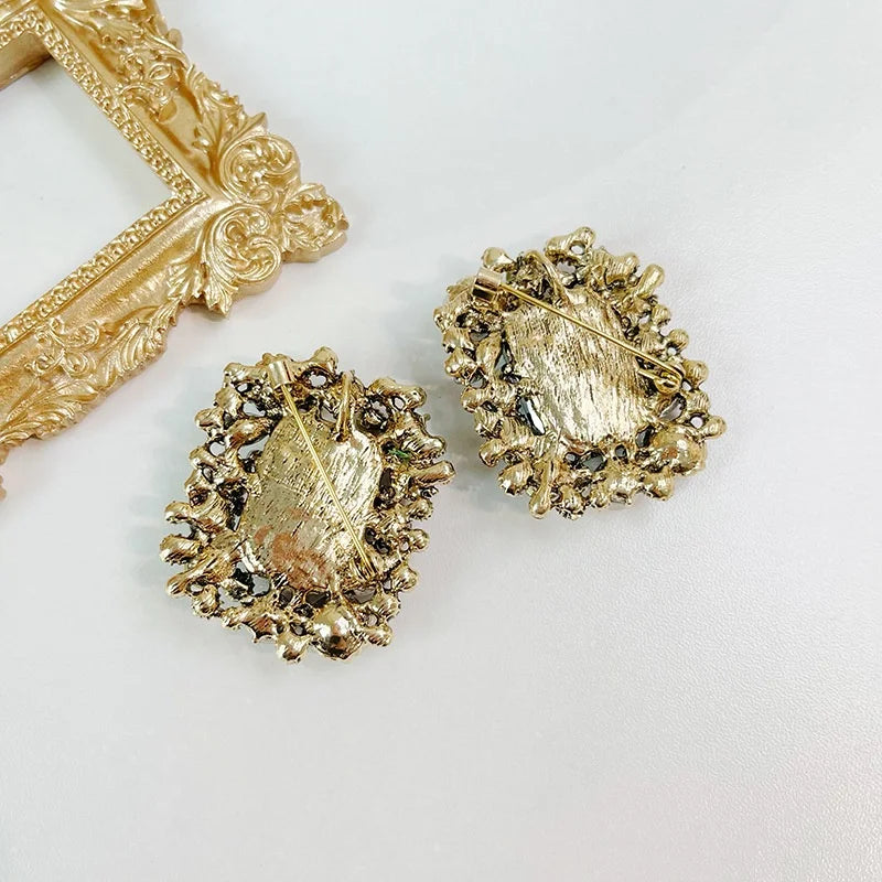 New Alloy Pearl Brooch Luxury Fashion Brooches Men's Women's Clothes Accessories Corsage Pins