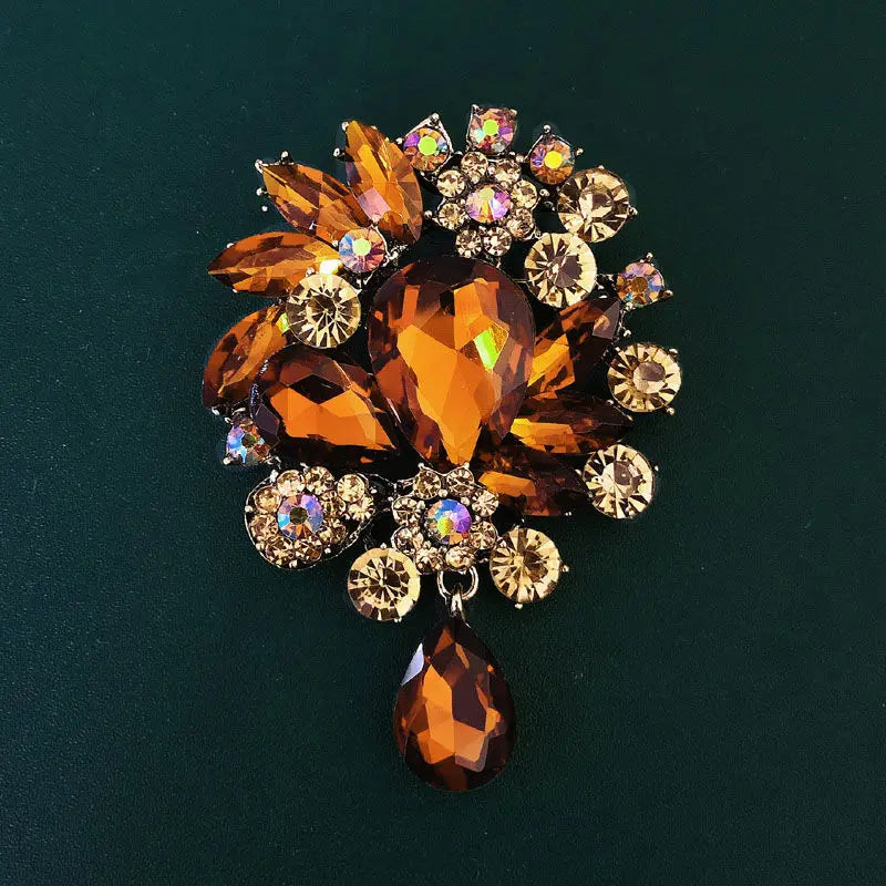 Fashionable Luxurious Glass Imitation Crystal Brooch Personalized Acrylic Retro Badge Coat Clothing Wedding Accessories Jewelry
