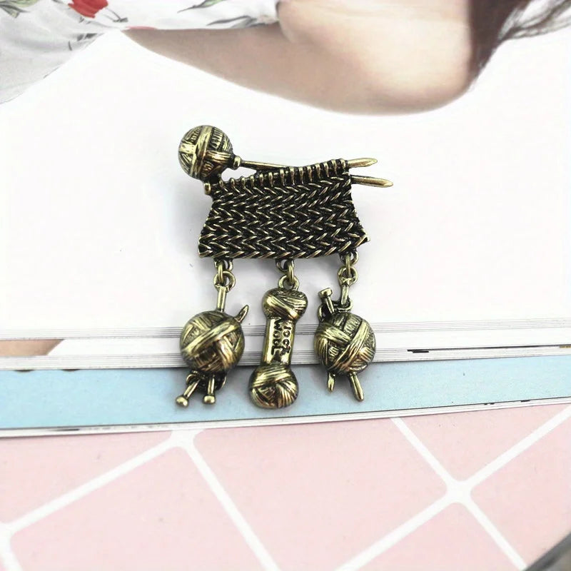 Vintage Sweater Brooch Alloy Ball Of Yarn Tassel Corsage Fashion Simple Coat Accessories